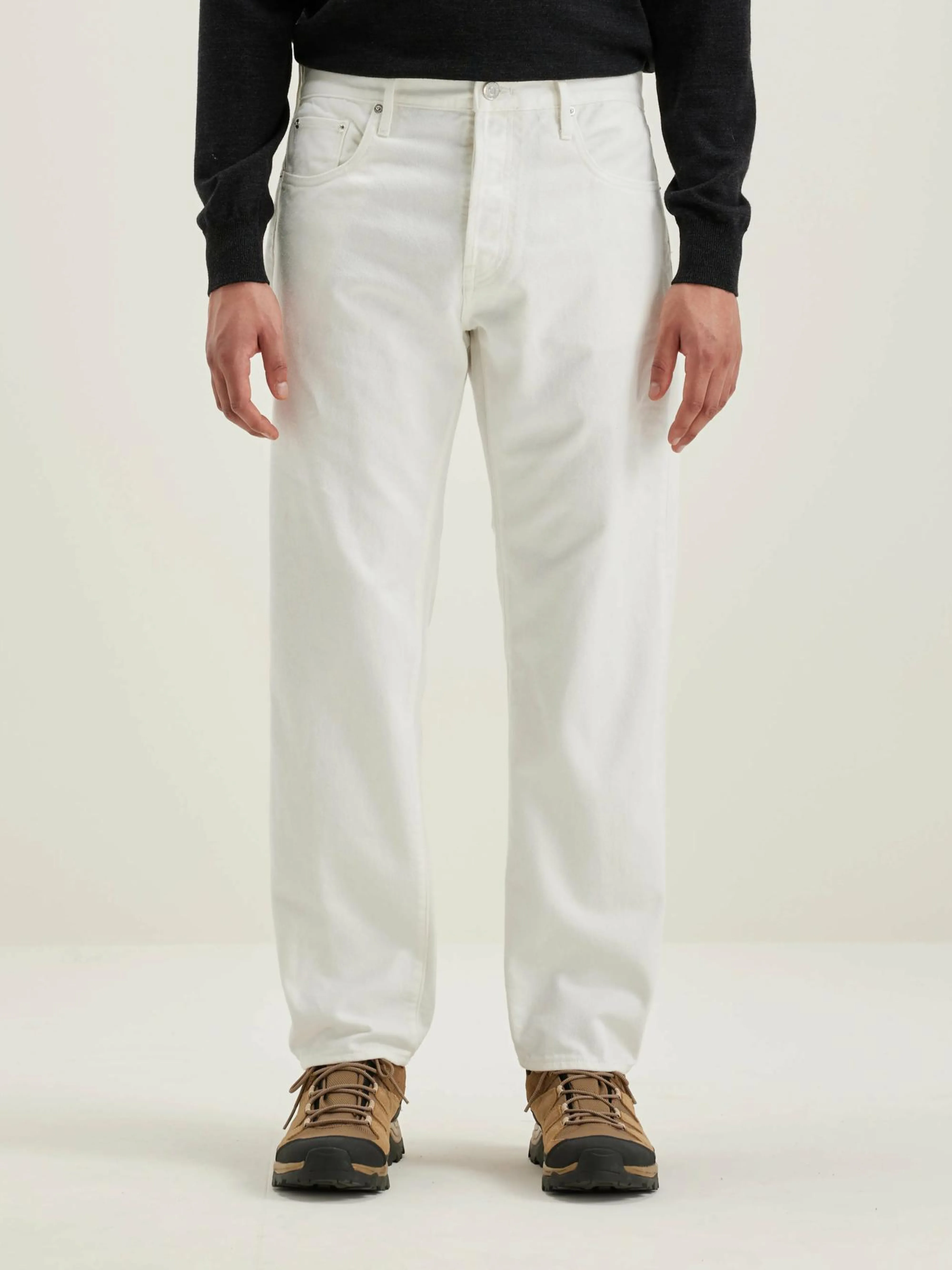 Shop Bellerose Percy Dad-style Jeans Snow